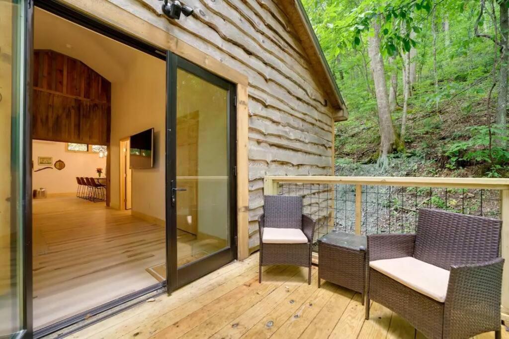 Outdoor Enthusiast's Dream Hiking & Rafting Holiday home Hot Springs