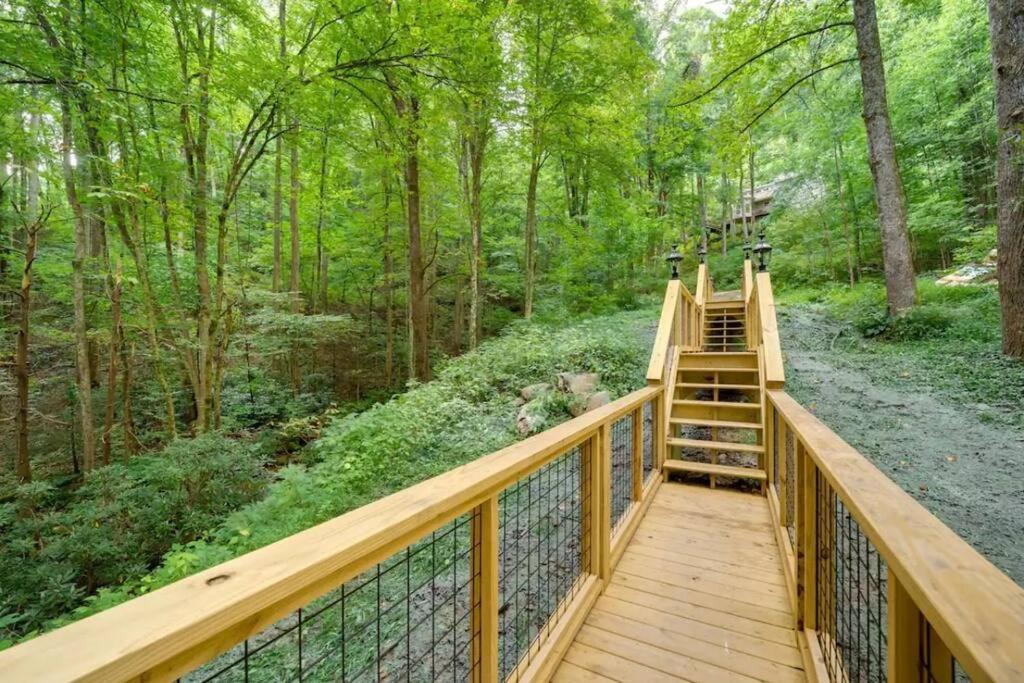 Holiday home Outdoor Enthusiast's Dream Hiking & Rafting