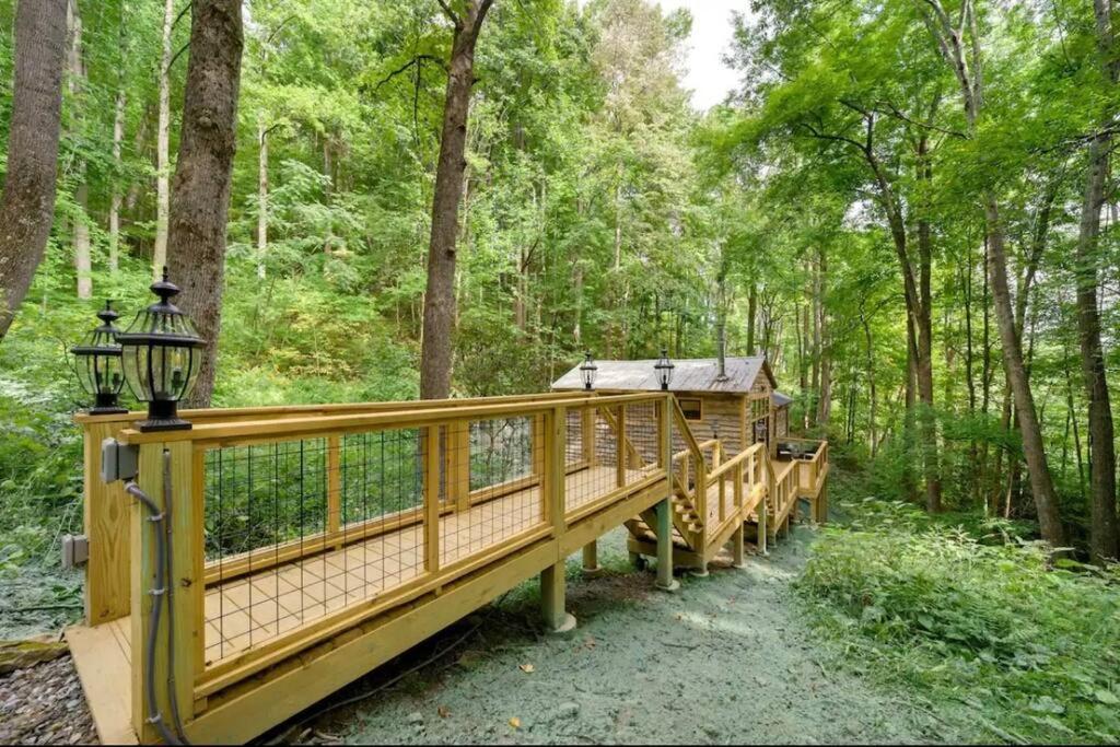 Holiday home Outdoor Enthusiast's Dream Hiking & Rafting Hot Springs